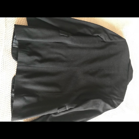 Saks Cashmere navy 3 button blazer size 4 like new - Picture 4 of 7